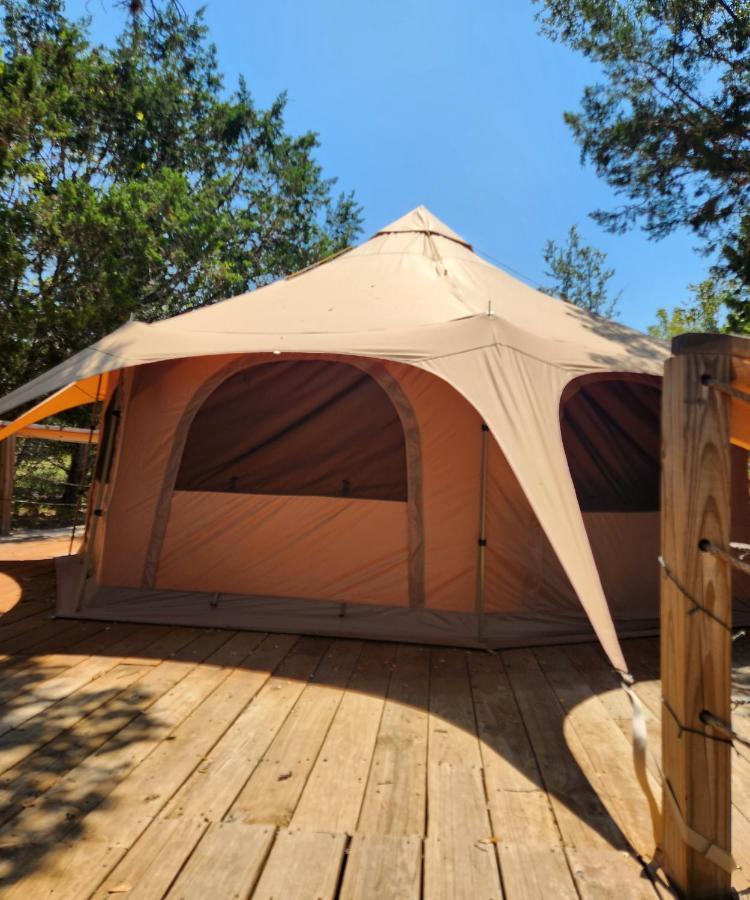 Hotel Al'S Hideaway Glamping Tents Pipe Creek Exterior foto